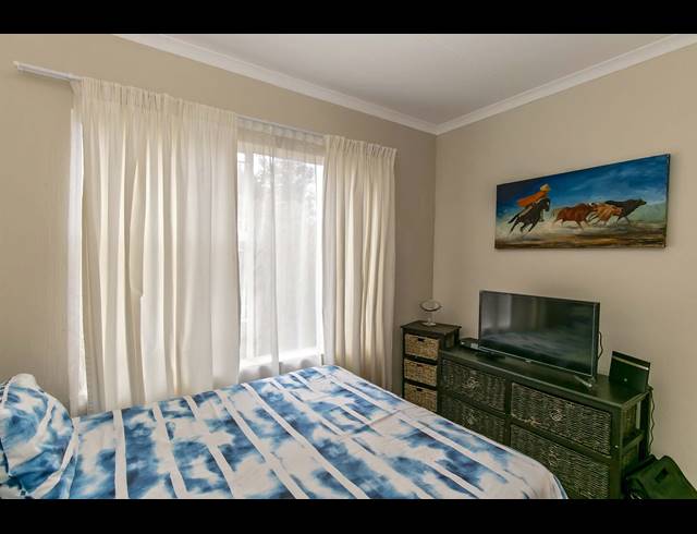 2 BEDROOM CLUSTER TO LET IN WILGEHEUWEL